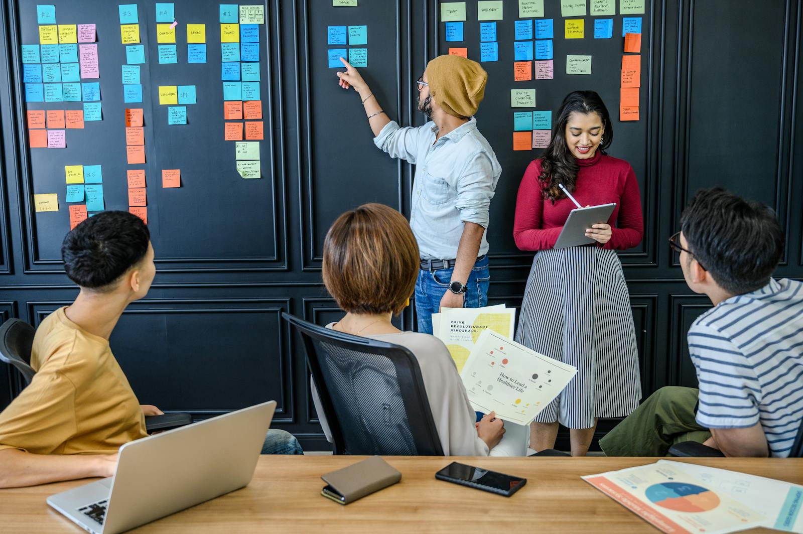 People having a Meeting